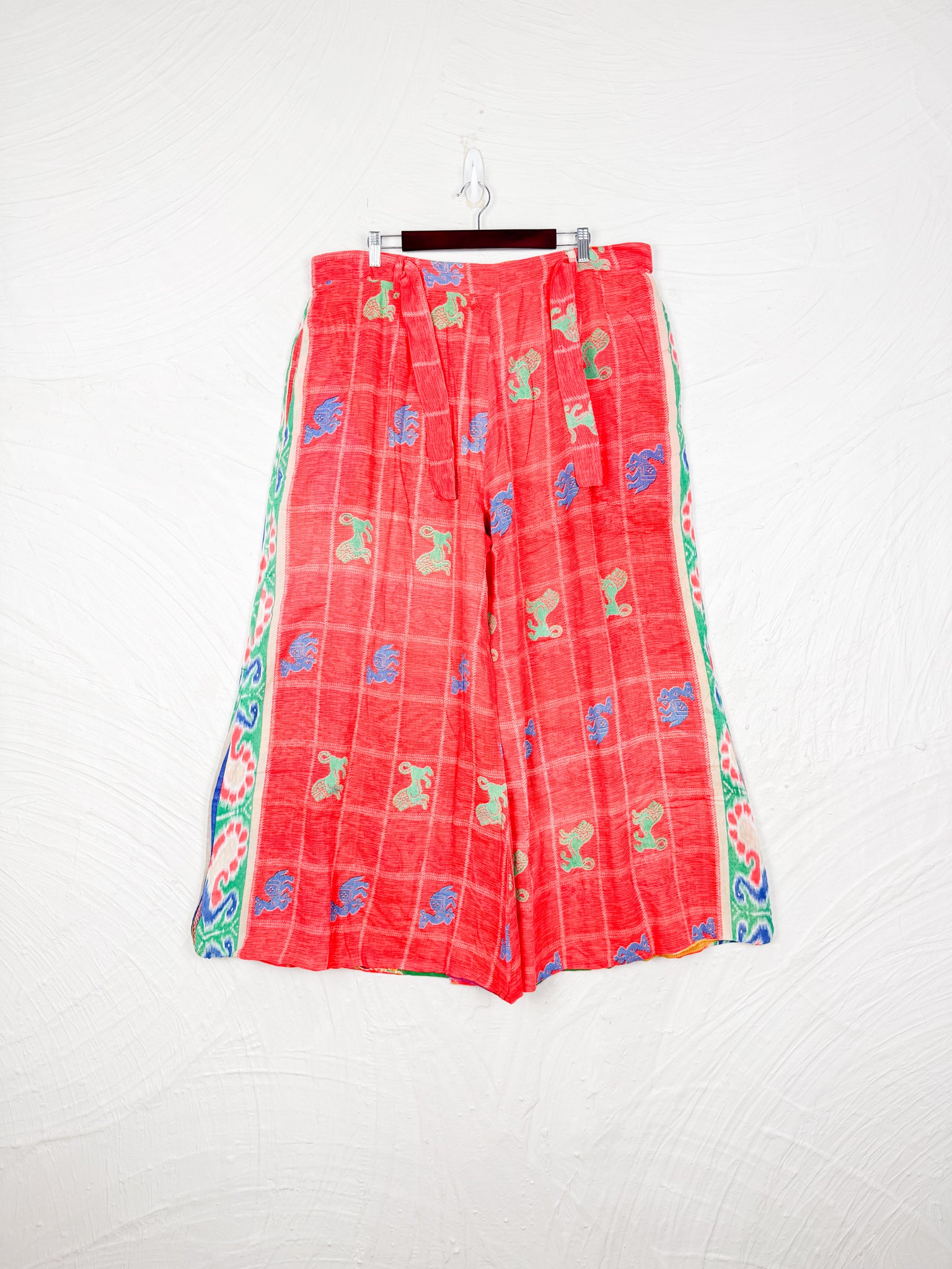 womenl ounge wear - Love Protect Sustain 