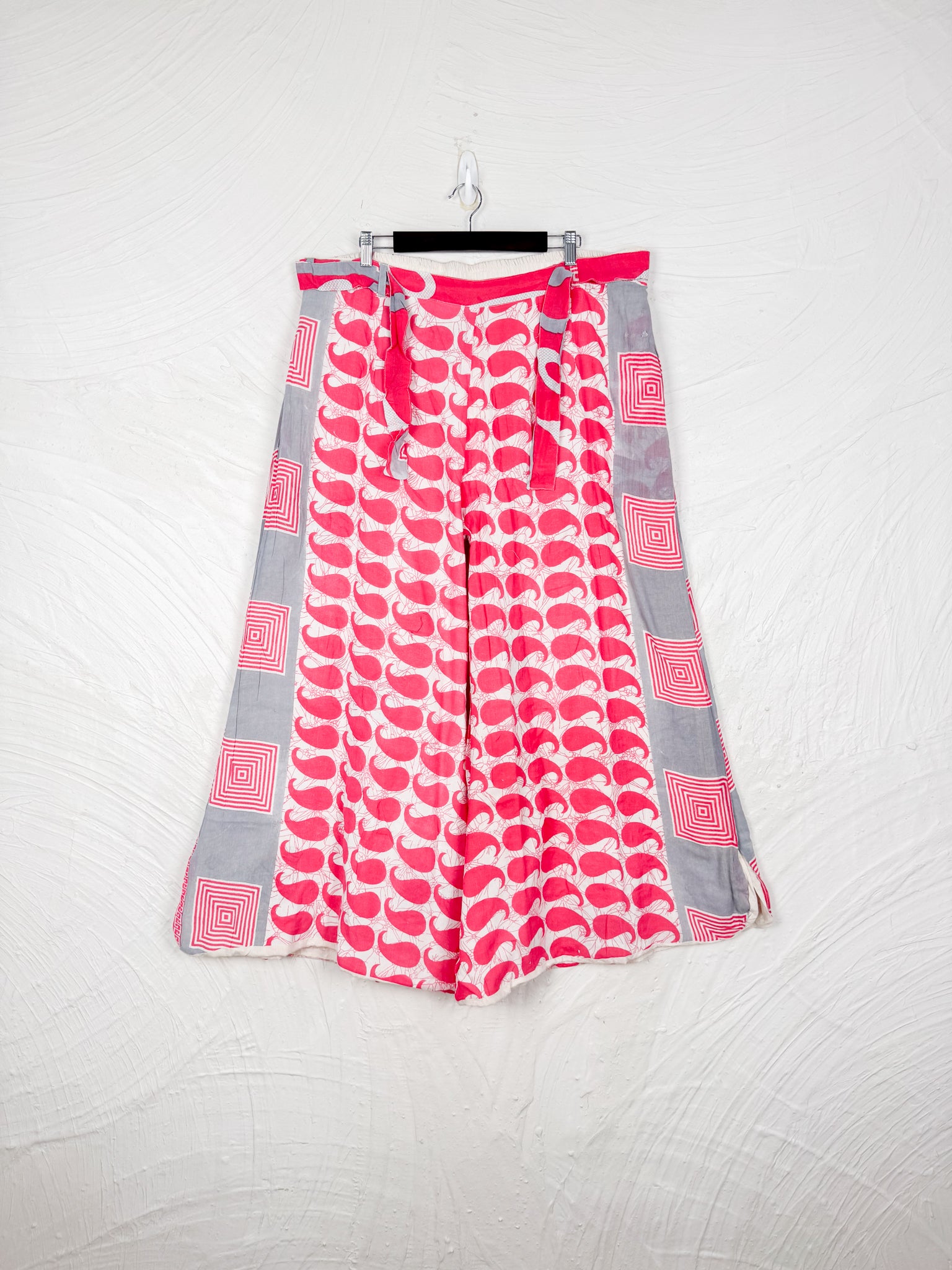 women reversible pants - Love Protect Sustain 