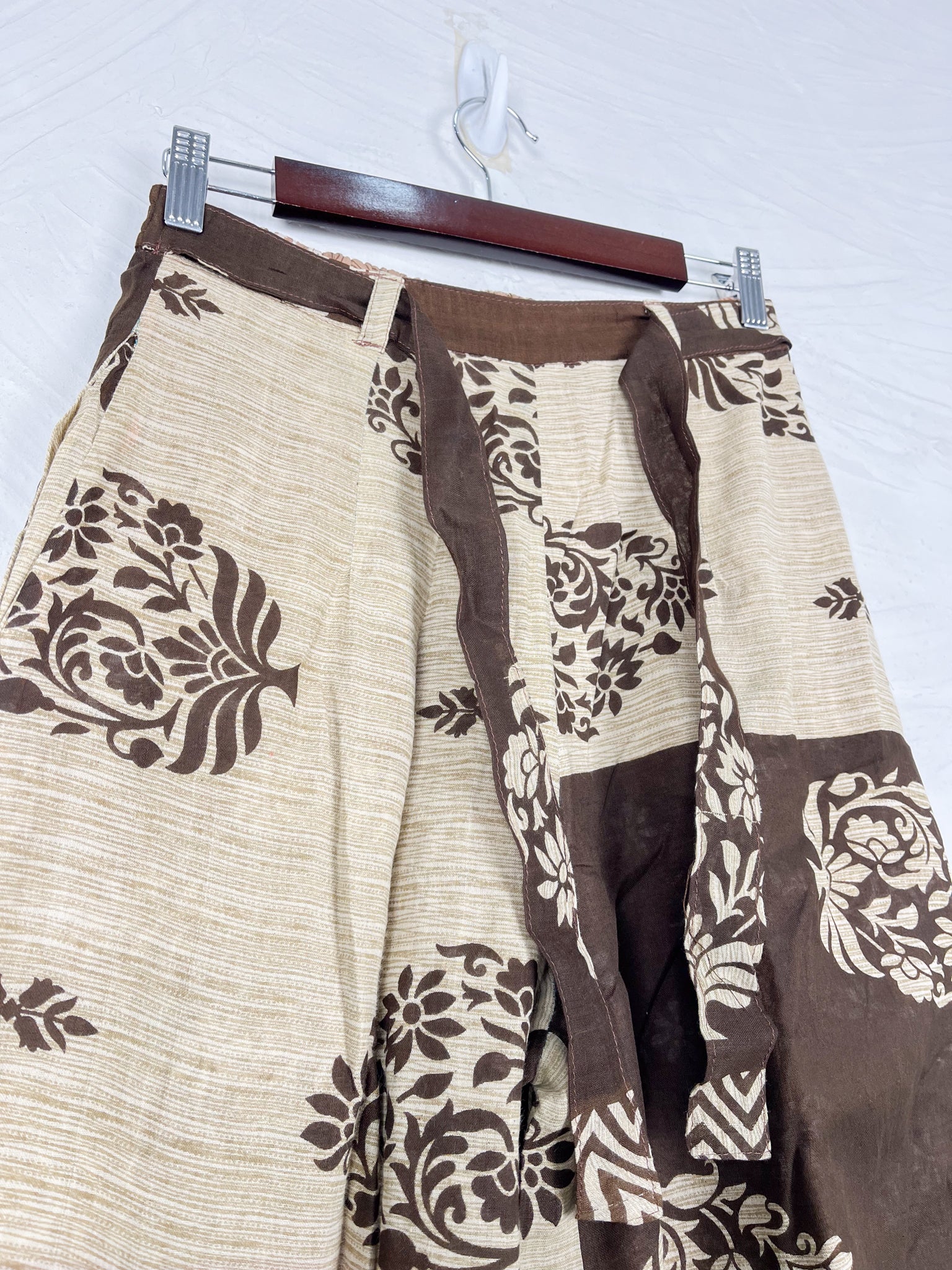 women sustainable pants - Love Protect Sustain 